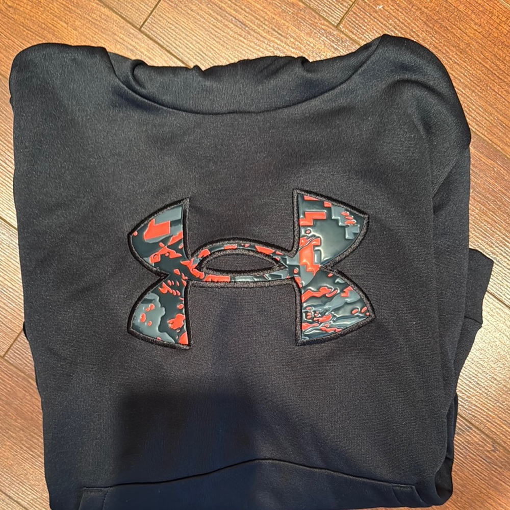 Under Armour Black Sweatshirt with Red Patterned Logo
